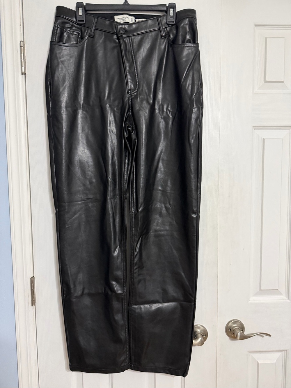 Abercrombie & fitch the 90’s straight ultra high-rise vegan leather size 32 14 - Picture 2 of 8